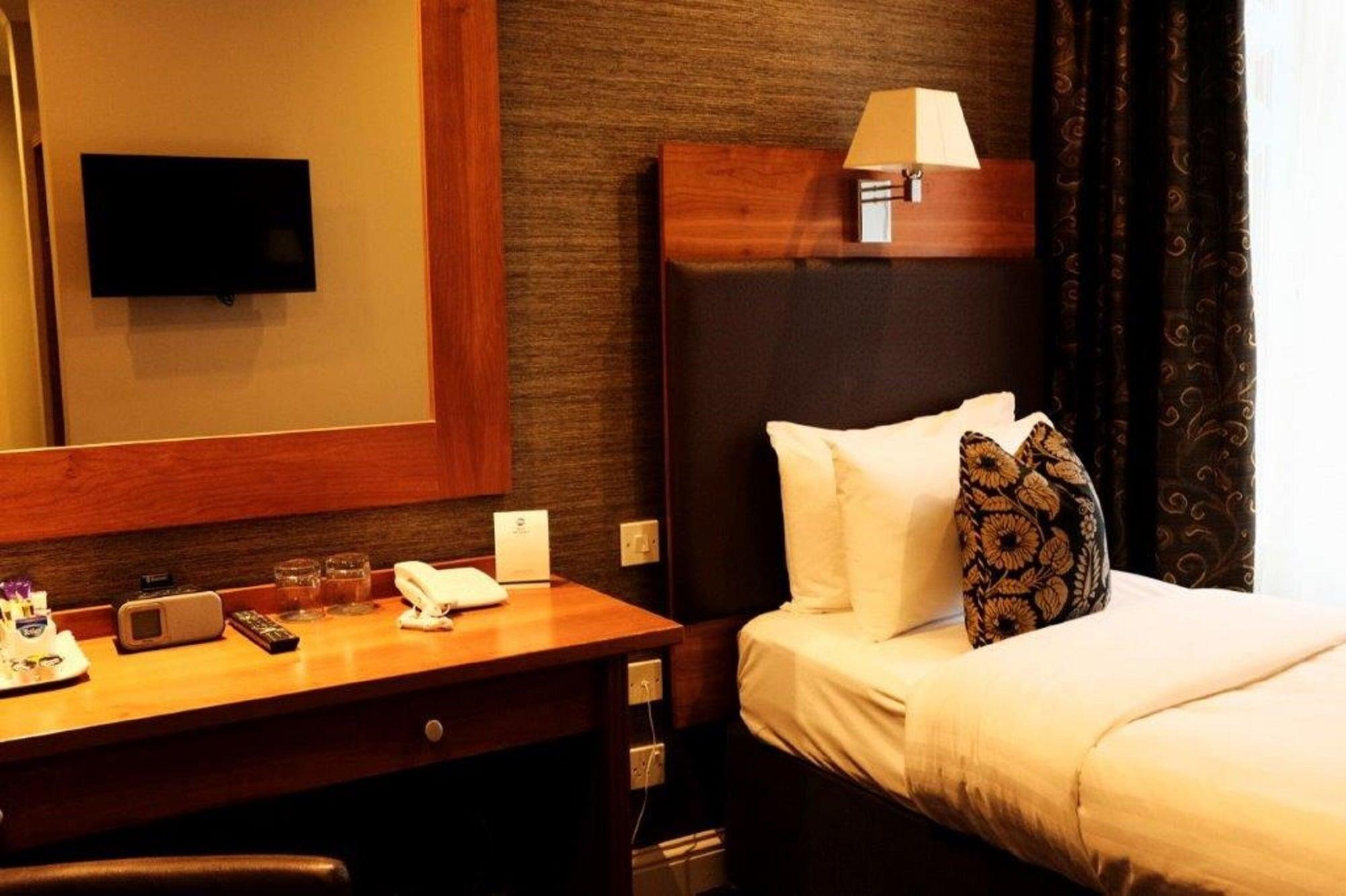 Best Western Garfield House Hotel Chryston Екстериор снимка